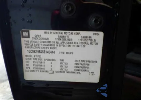 2005 Chevrolet Silverado K1500 z USA, uszkodzony, nr VIN 1GCEK19B75E145444